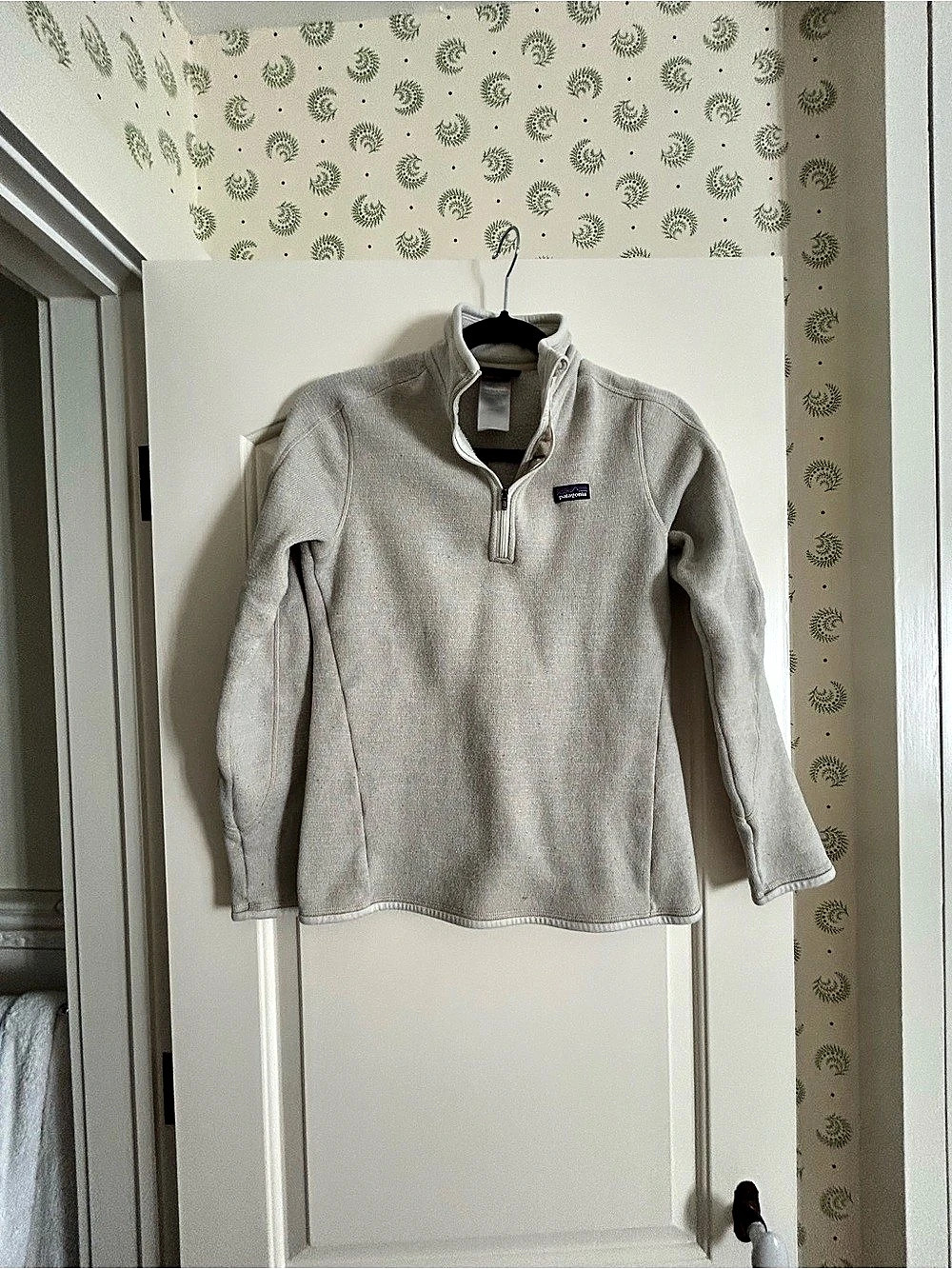 Patagonia Women's Lightweight Synchilla Pullover Quarter-Zip Fleece in Beige - S